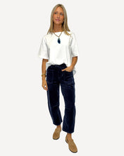 Load image into Gallery viewer, Leo Barrel Cord Jeans