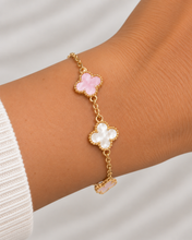 Load image into Gallery viewer, Lotus 4 Pearl Clover Bracelet