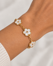 Load image into Gallery viewer, Lotus Clover Link Bracelet