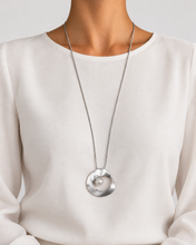 Load image into Gallery viewer, Lotus Pendant Necklace