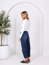 Load image into Gallery viewer, Toni Barrel Jeans - Blue