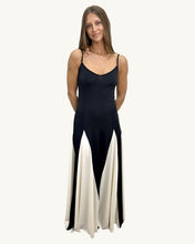 Load image into Gallery viewer, Gia Maxi Dress