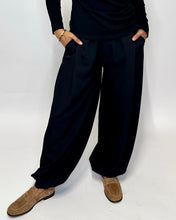 Load image into Gallery viewer, Paloma Barrel Pants