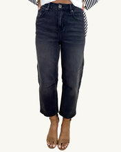 Load image into Gallery viewer, Toni Barrel Jeans - Black