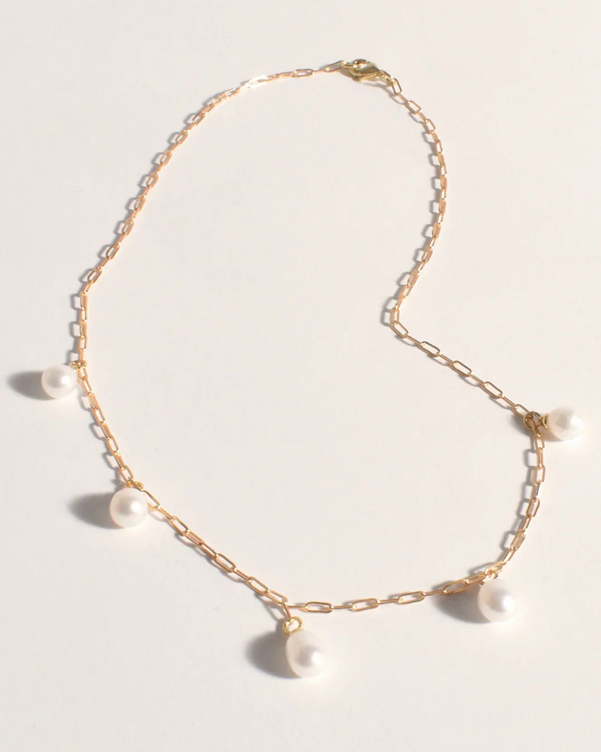 Pearl Droplets Short Necklace