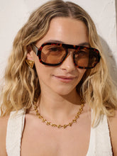 Load image into Gallery viewer, Retro Aviator Sunglasses