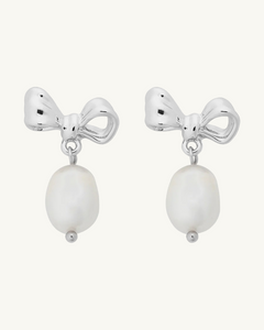 Alice Bow Pearl Earings